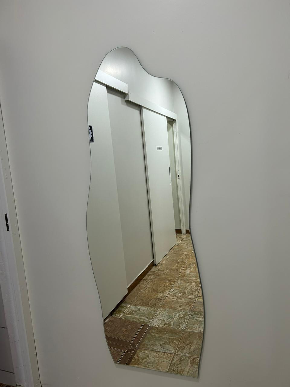 Espelho Orgânico Tóquio Lapidado