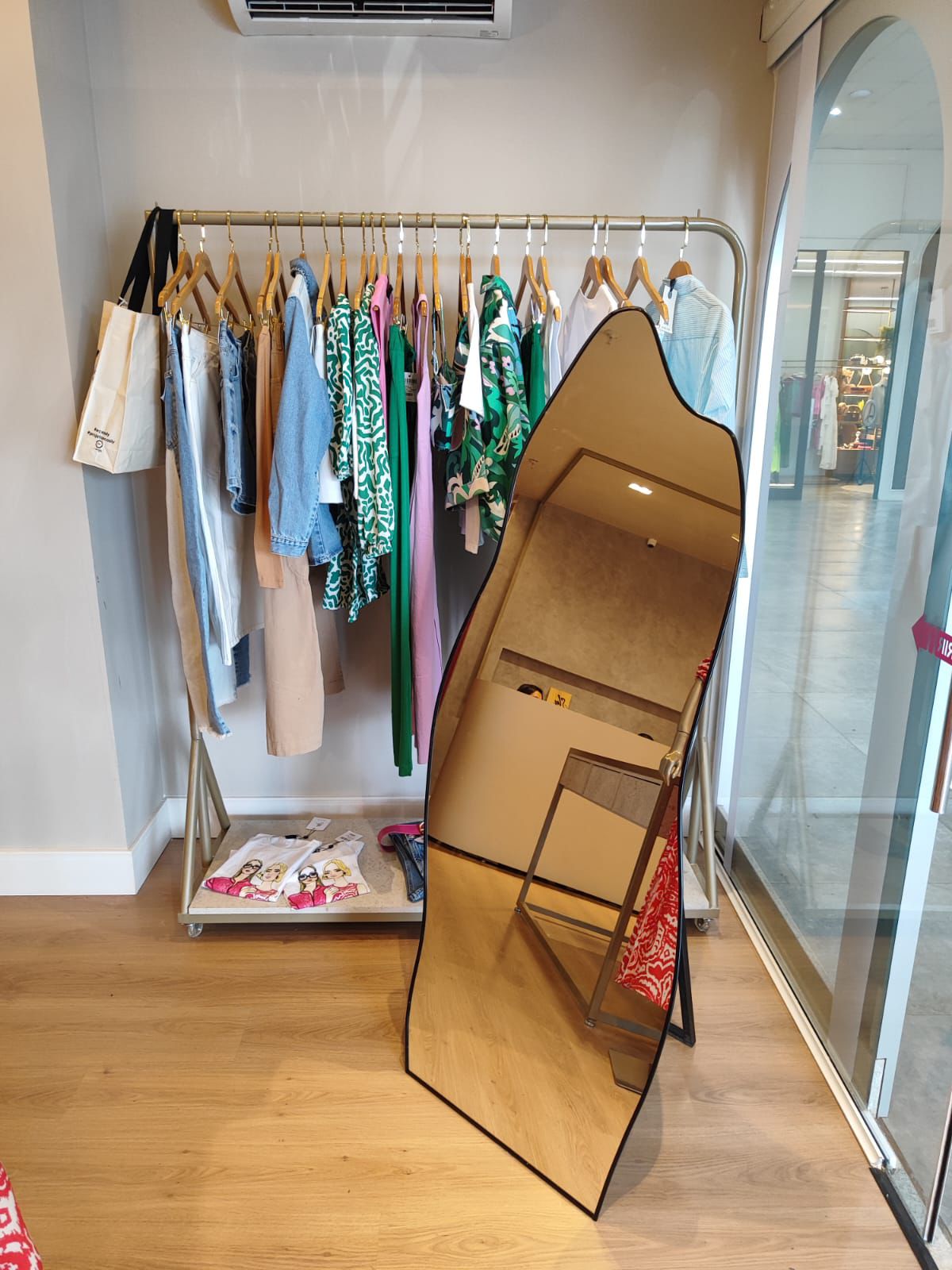 Espelho Orgânico Tóquio de Chão